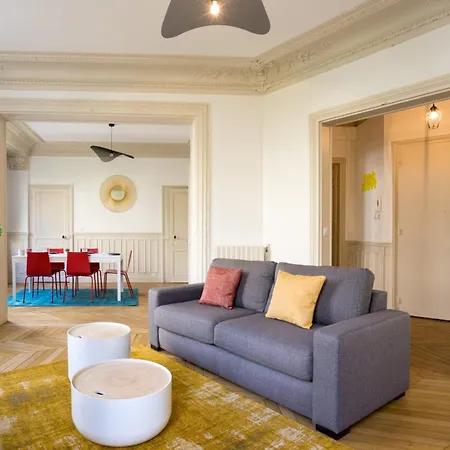 Family - 3br 10p - Trocadero Apartment *