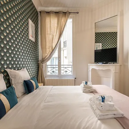 Family - 3br 10p - Trocadero Apartment *