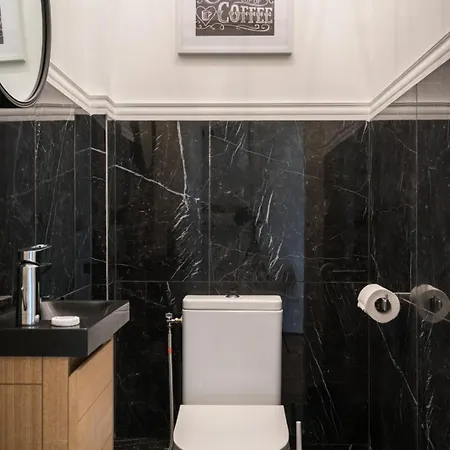 Family - 3br 10p - Trocadero Apartment *